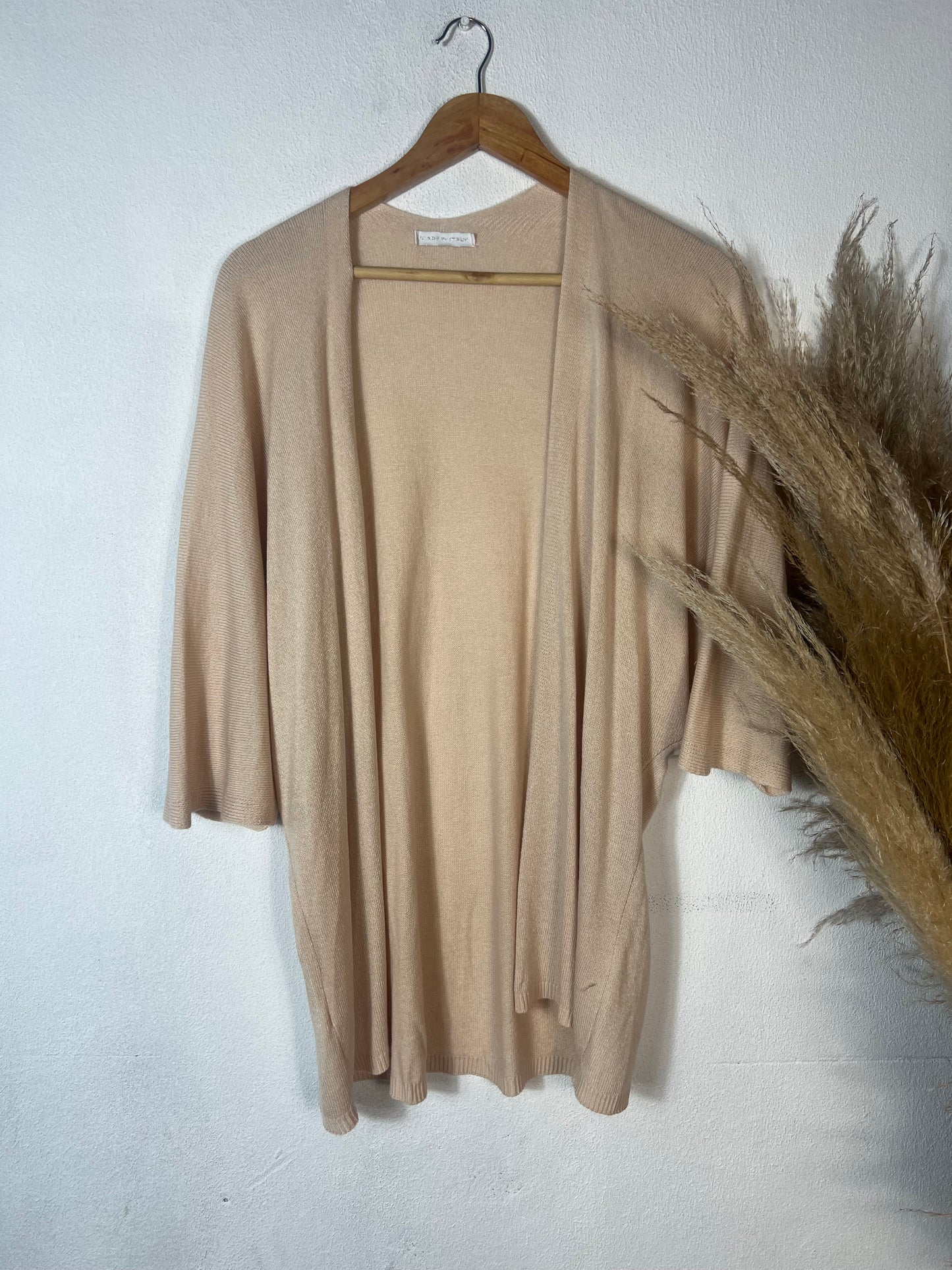 Zabel Over Beige