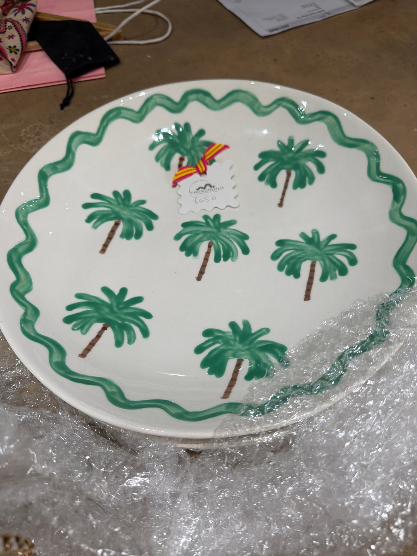 Palm salad bowl