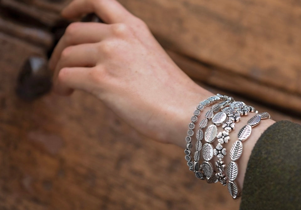 Leaf bracelet