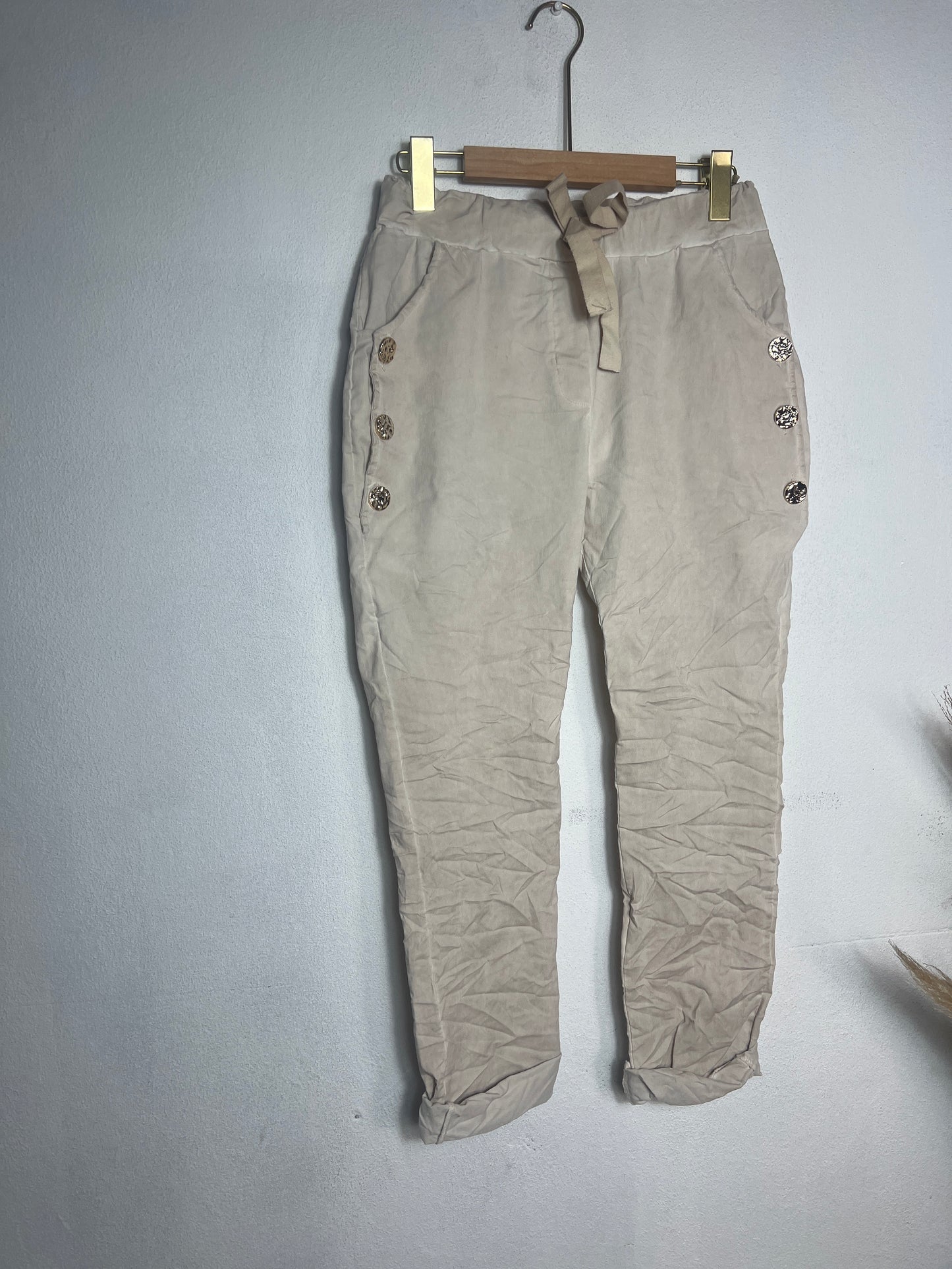 Evie Magic Pants Beige