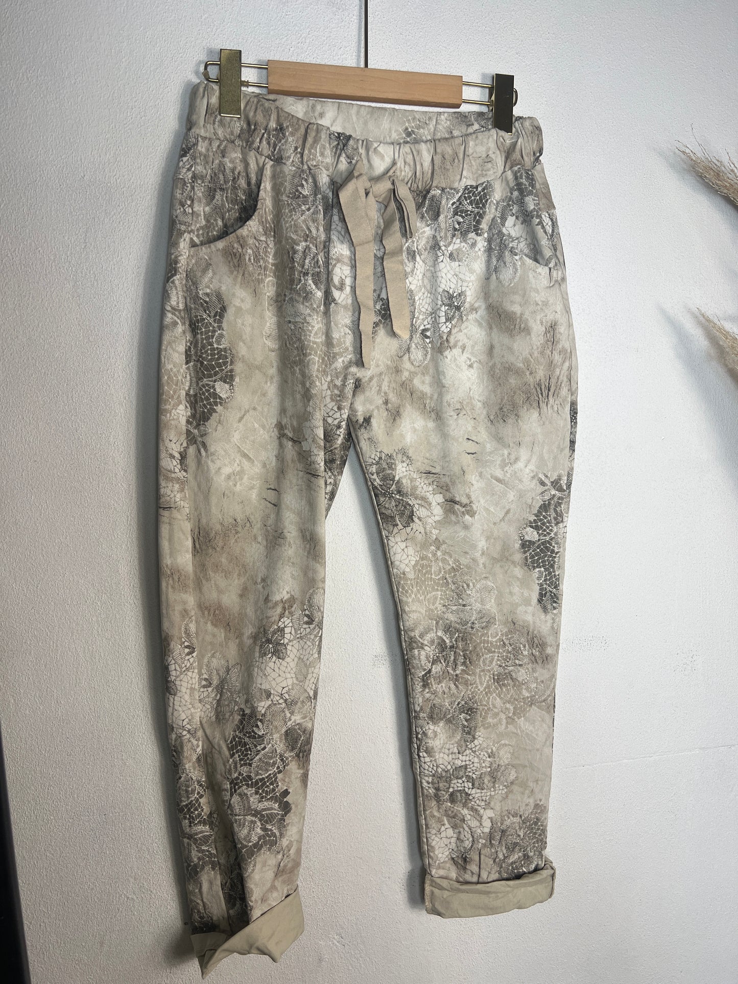 Charlotte Magic Pants Beige