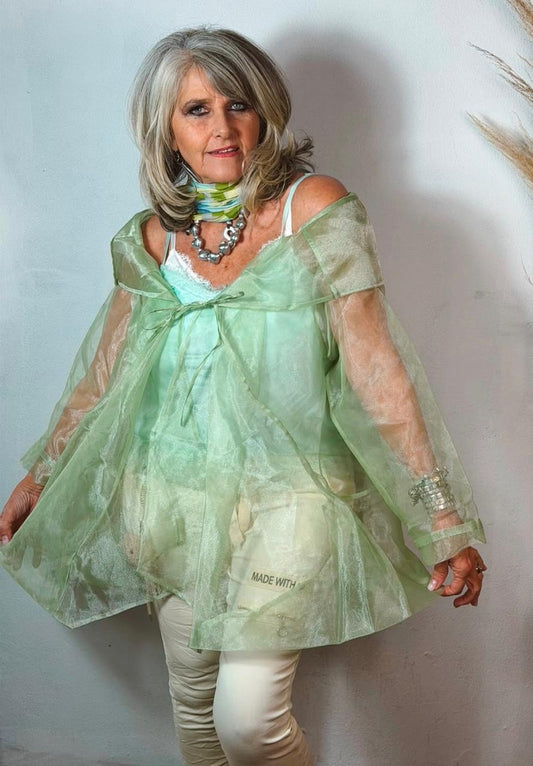 Yuviana Over Mint