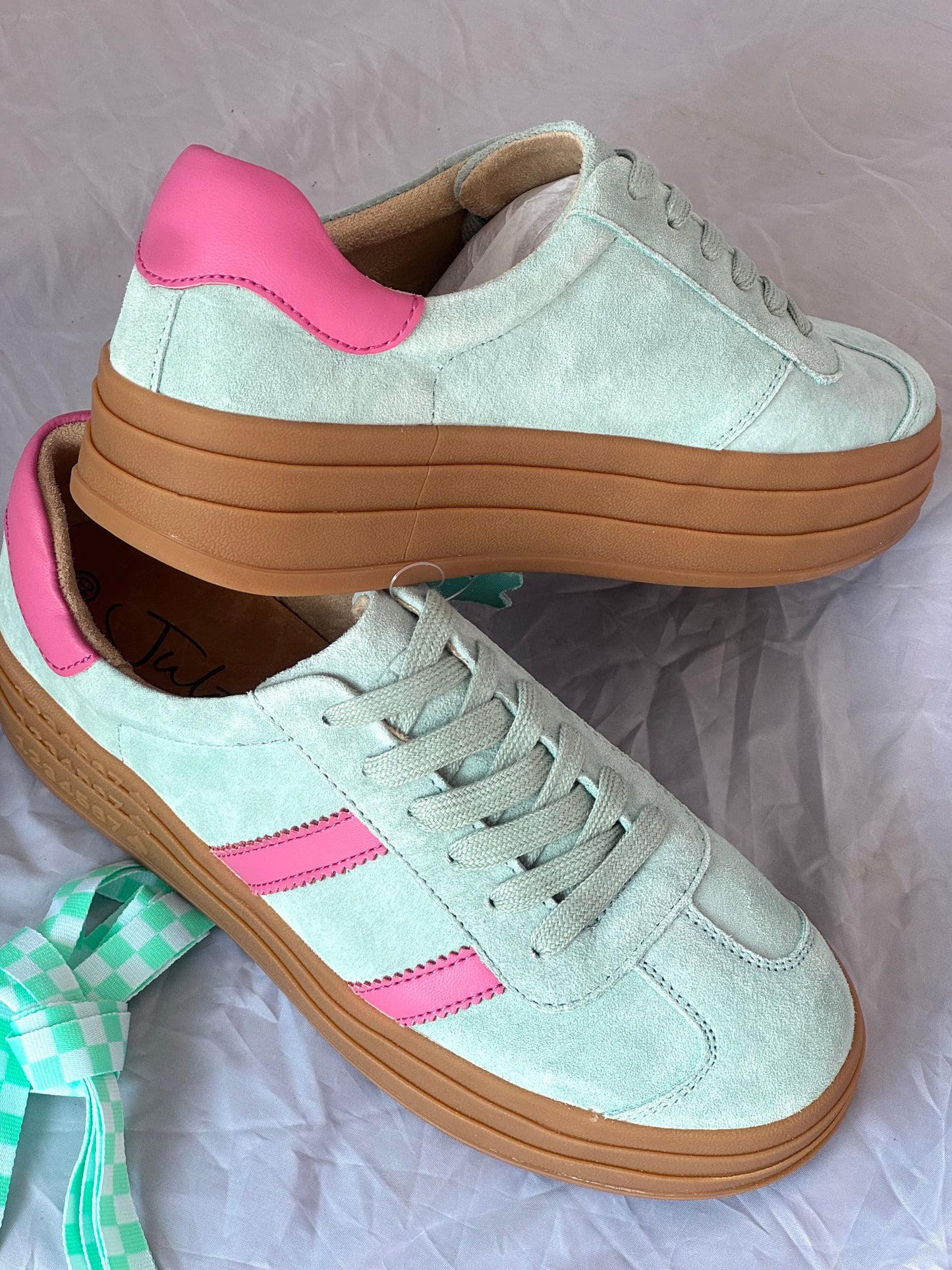 Bree mint and pink Julz