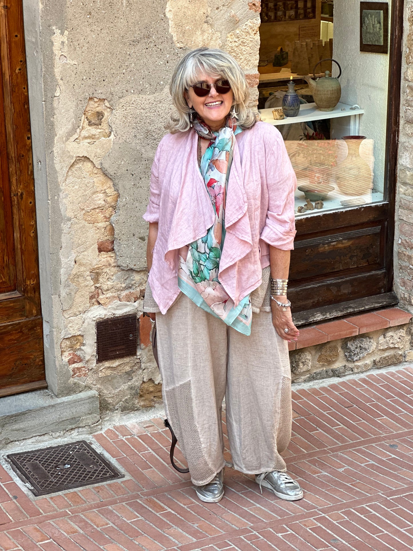 Lina linen over