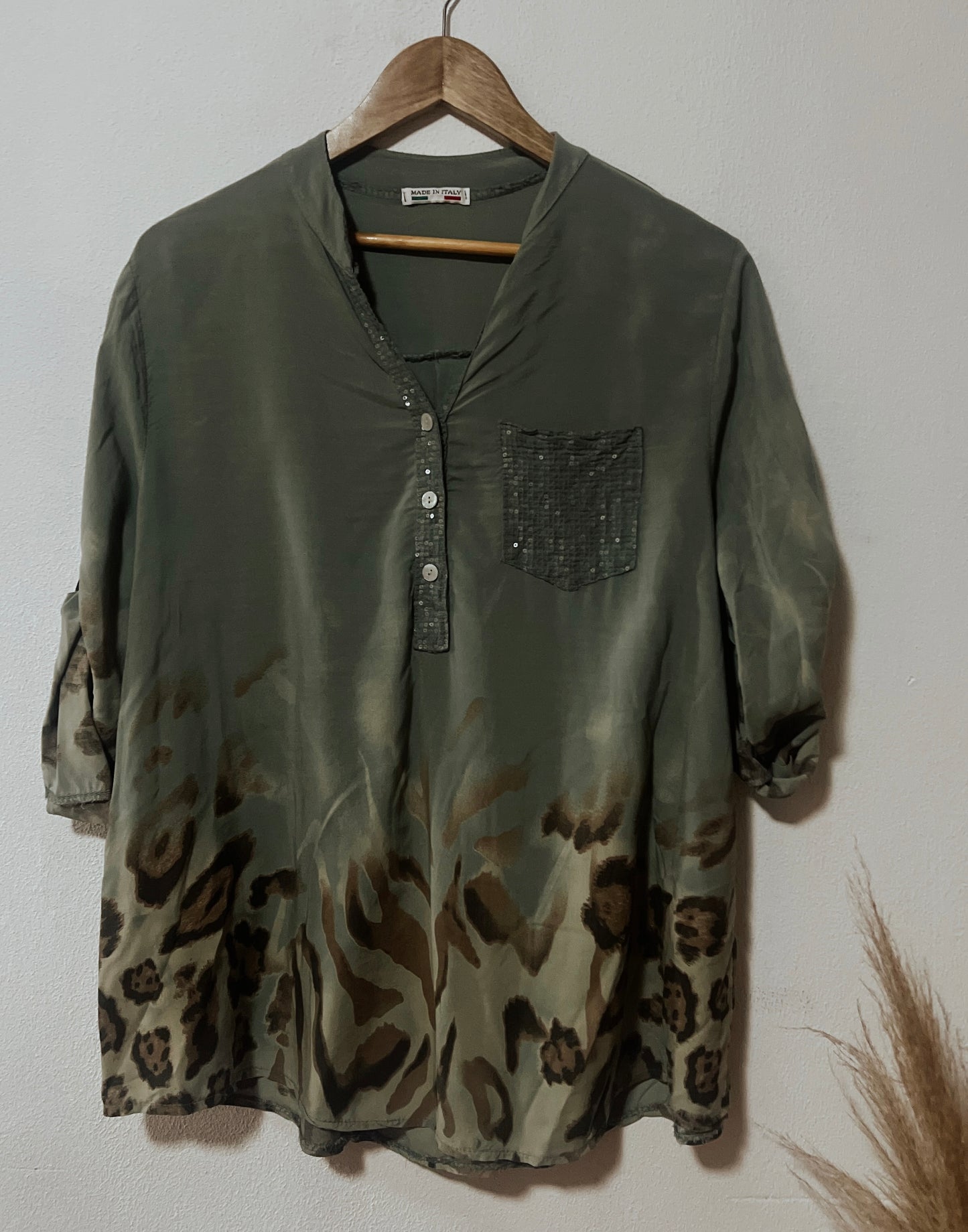 Leopard Glitter Pocket top