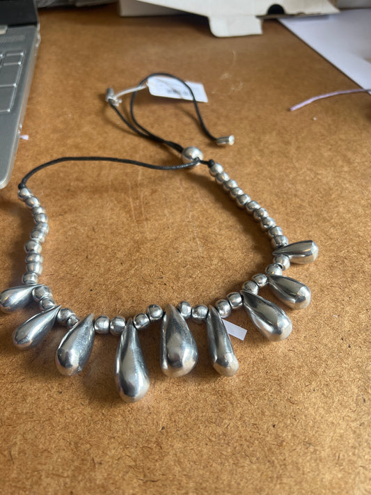 Teardrop pendant