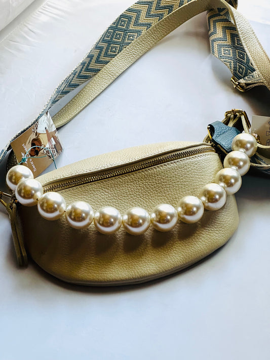 Pearly bag strap