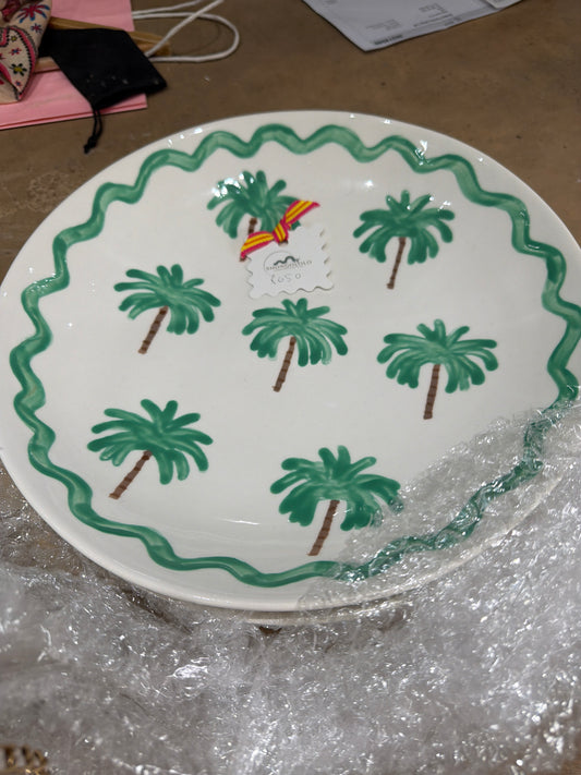 Palm salad bowl