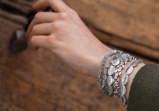 Leaf bracelet