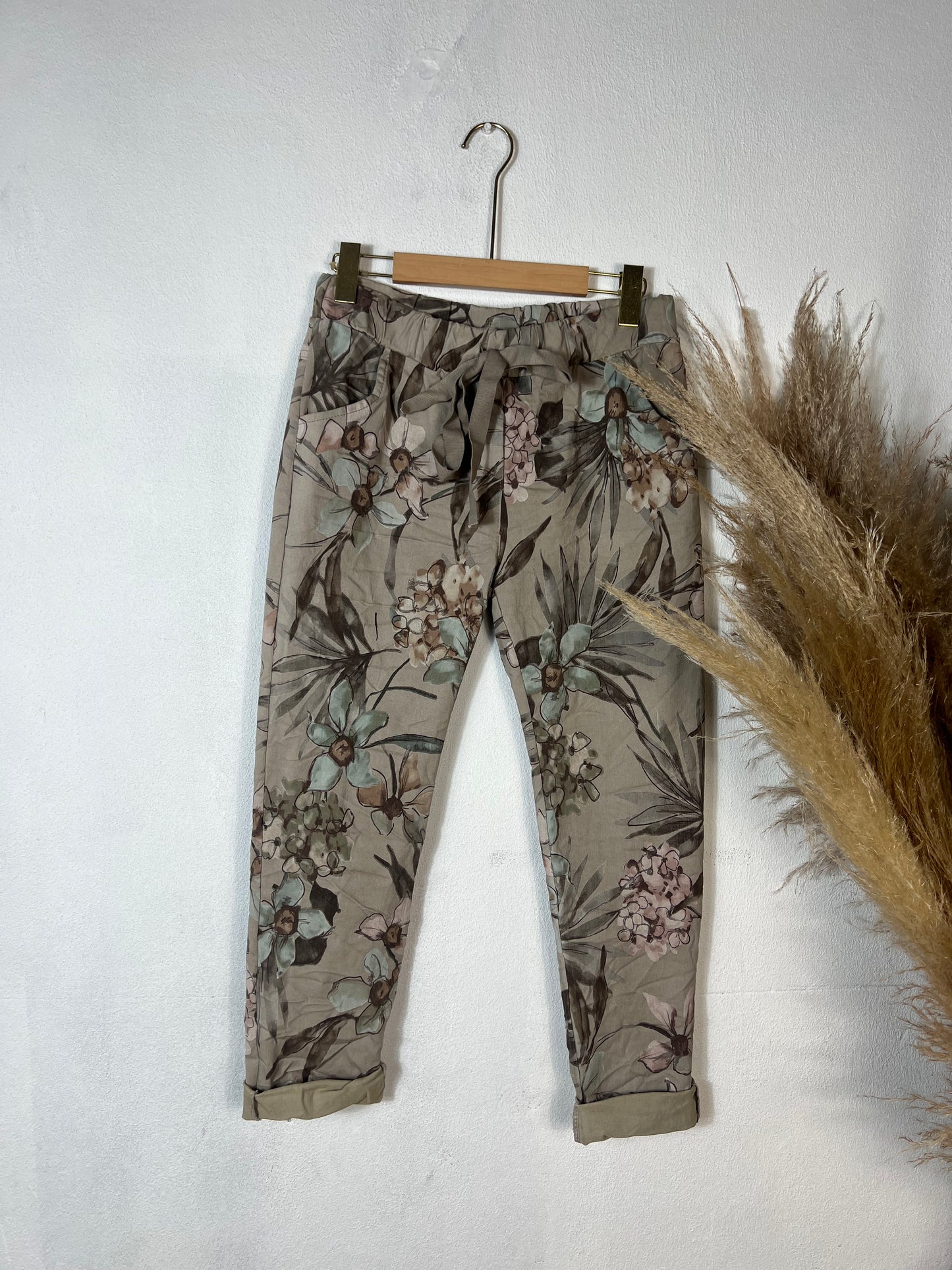 Zena Magic Pants Beige