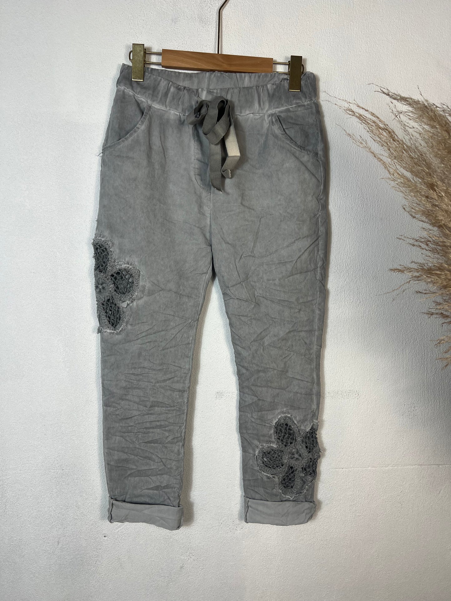 Embroided Magic Pants Grey