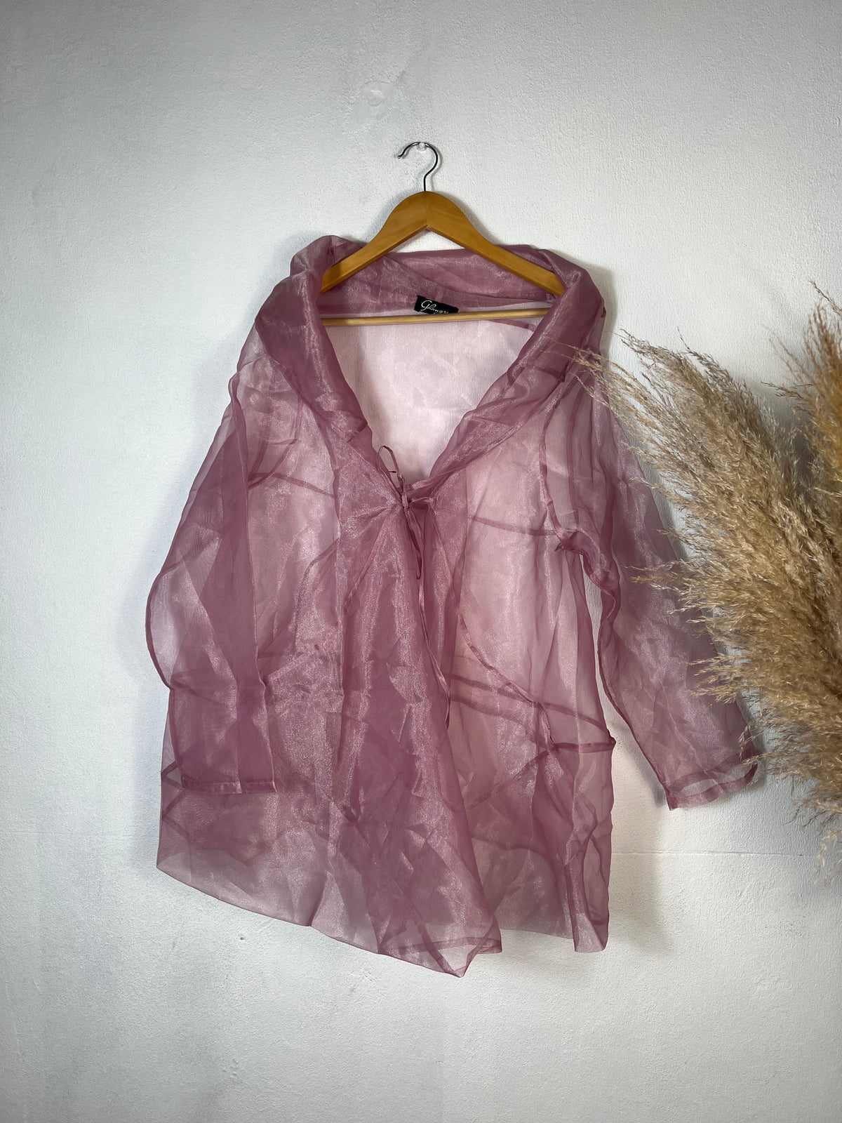 Yuviana Over Pink