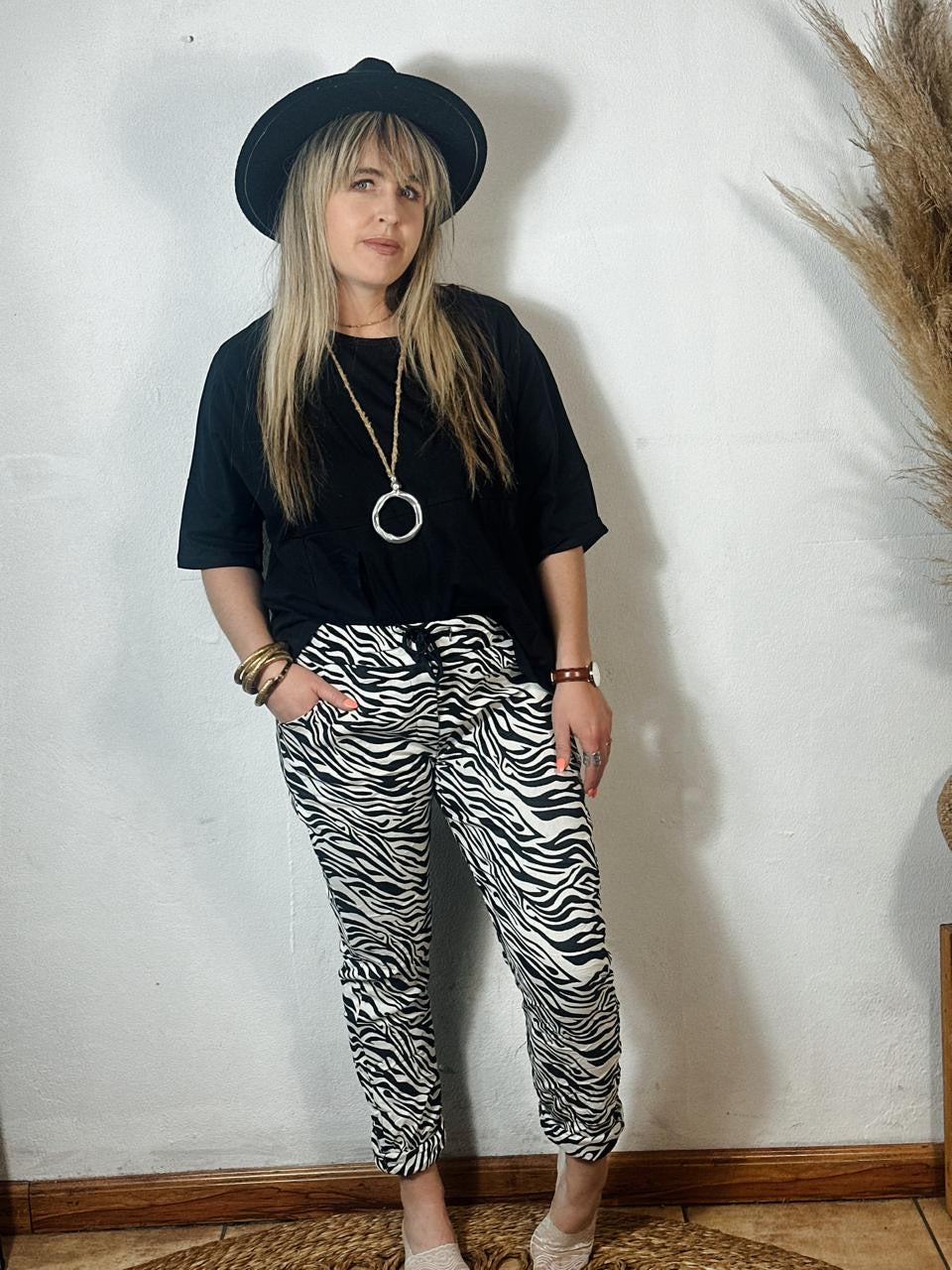 Yutika Top Black