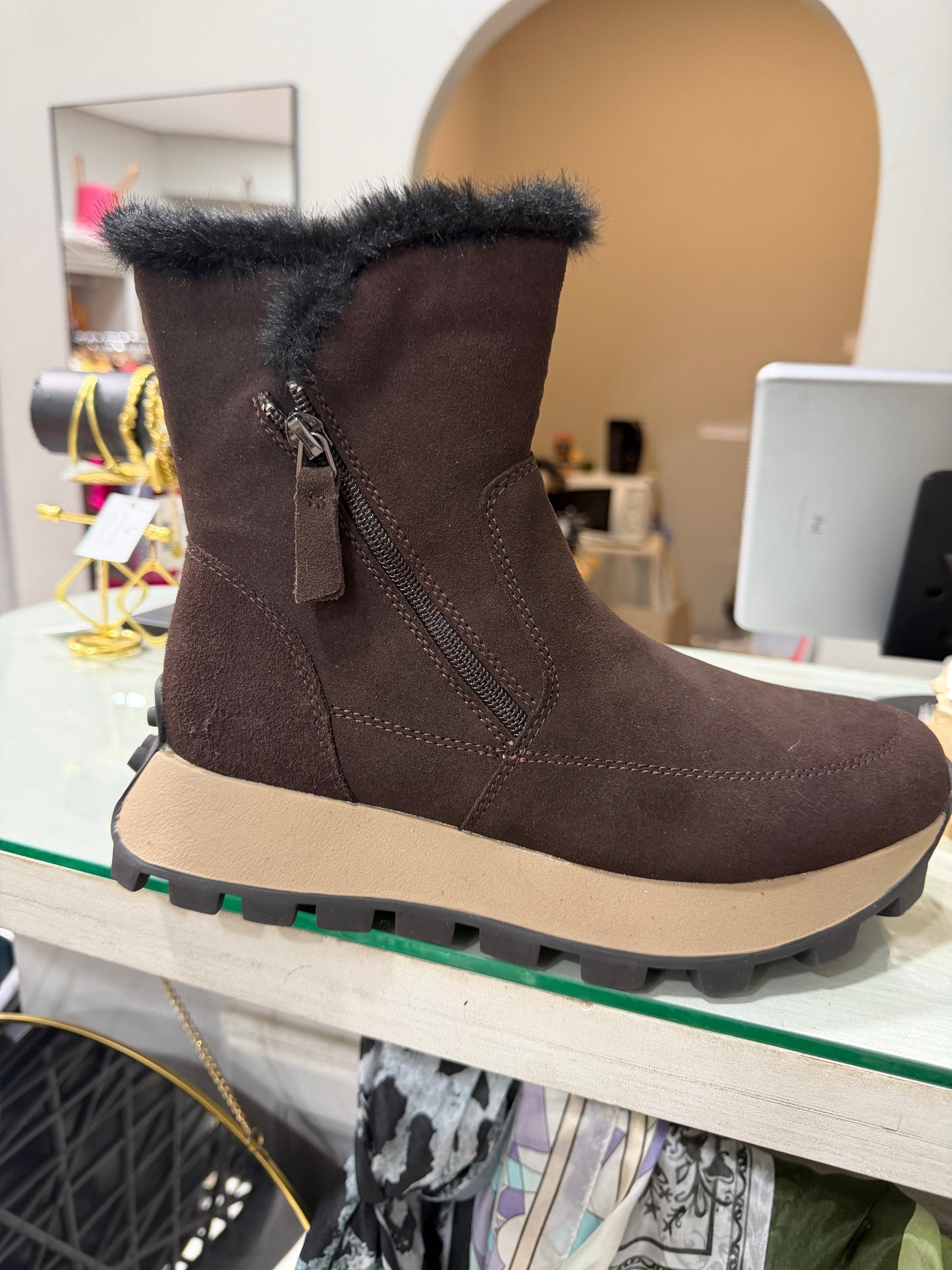 Jet chestnut julz shoe