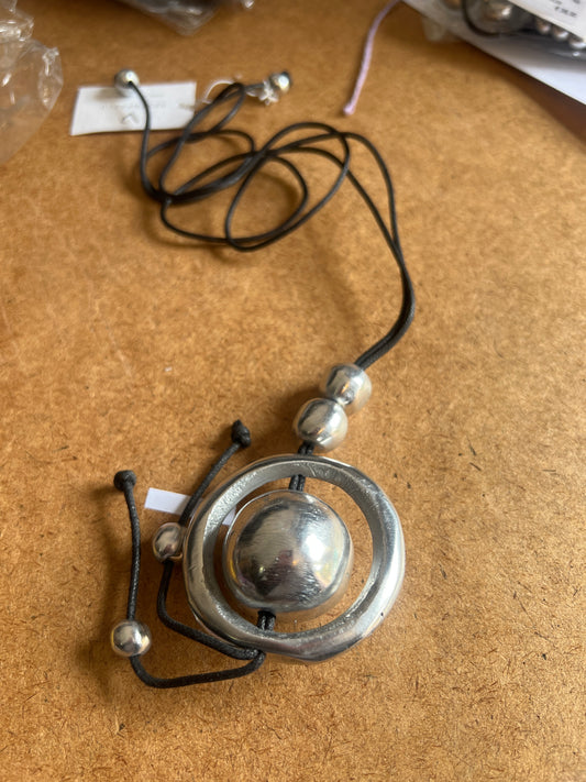 One ball pendant