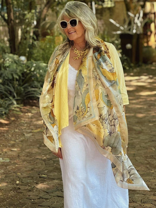 Portret Katier Scarves