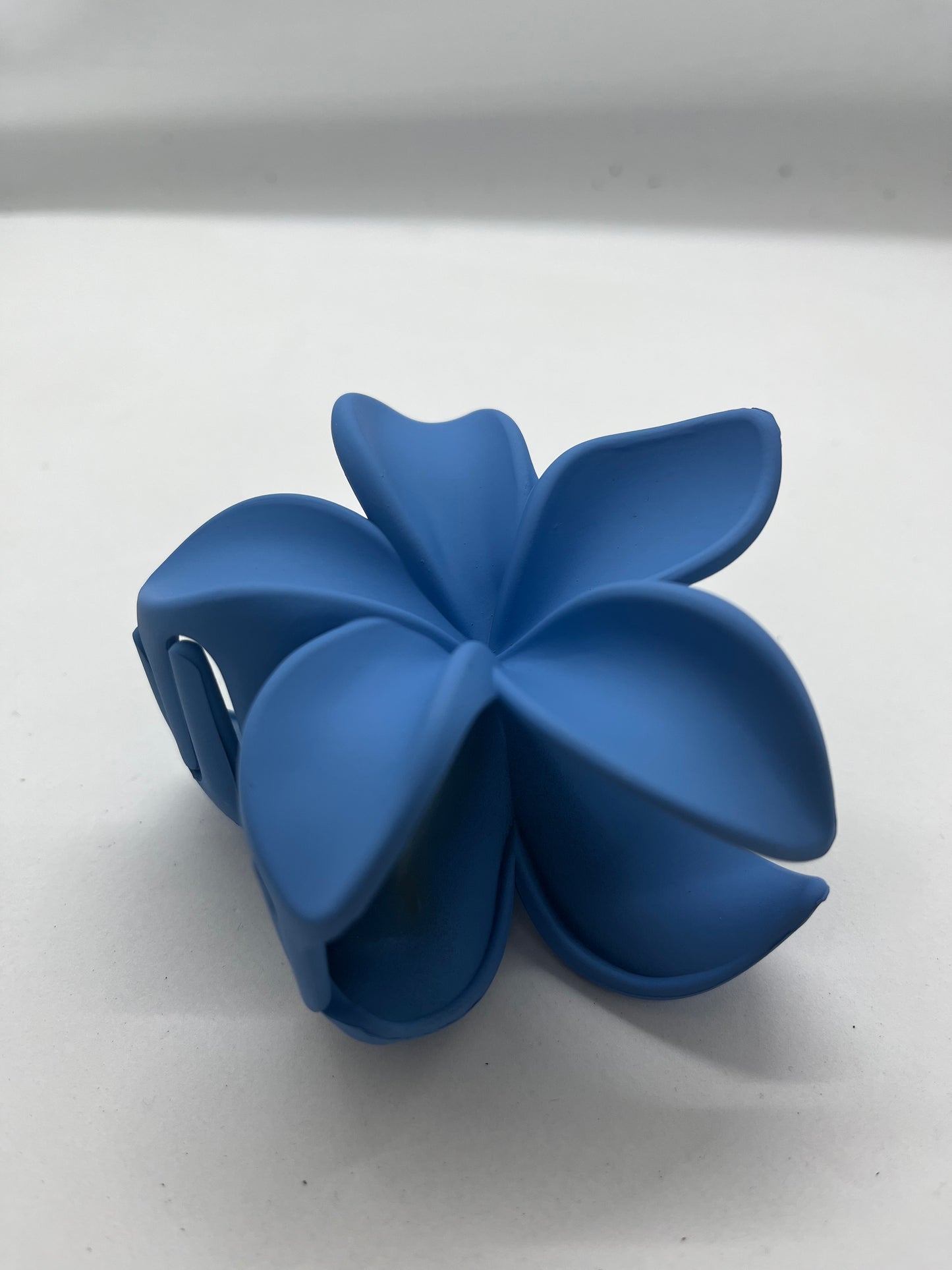 Laura Clip Big