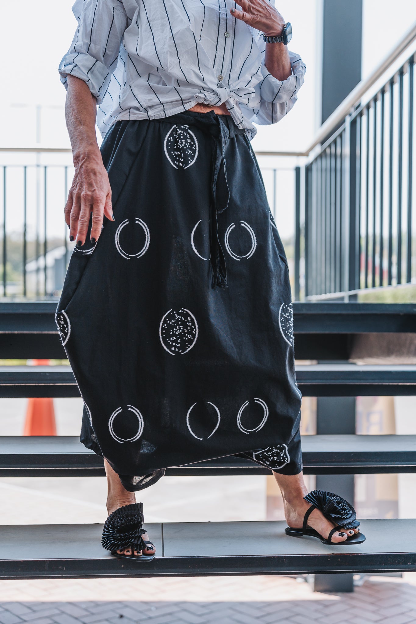 Circle Exclusive Pants