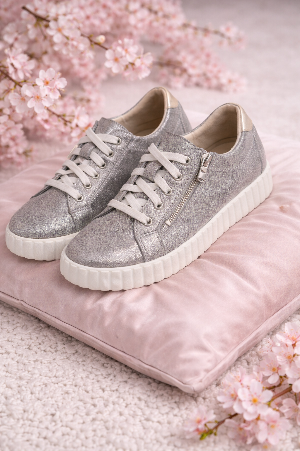 Valentina with zip pewter simmer julz shoe