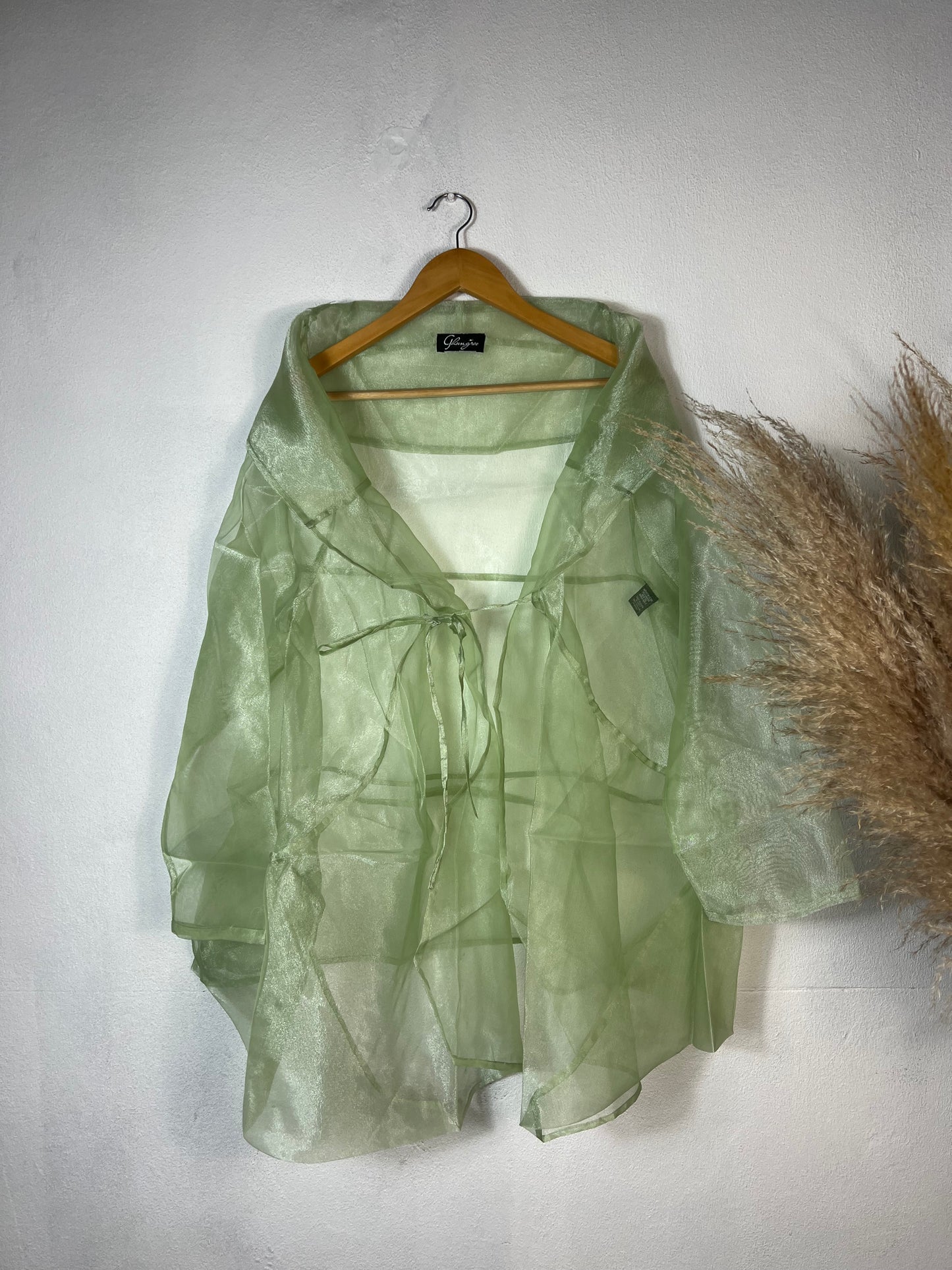 Yuviana Over  Mint