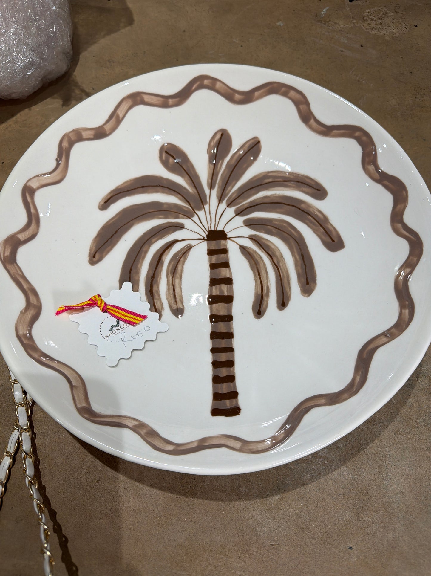 Palm salad bowl