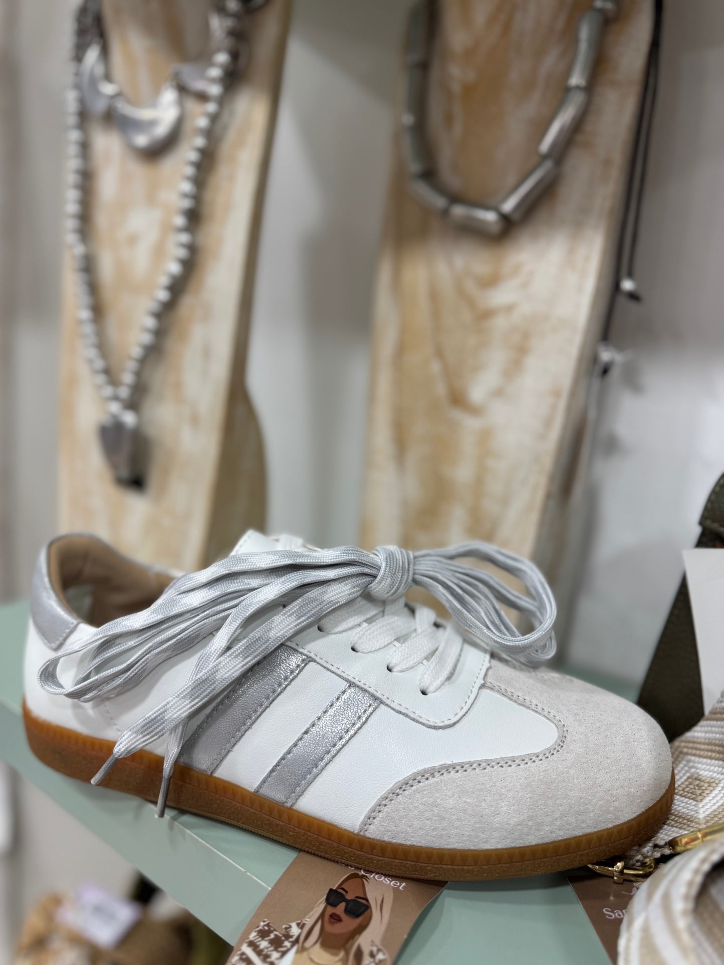 Shiloh white beige and grey Julz shoe