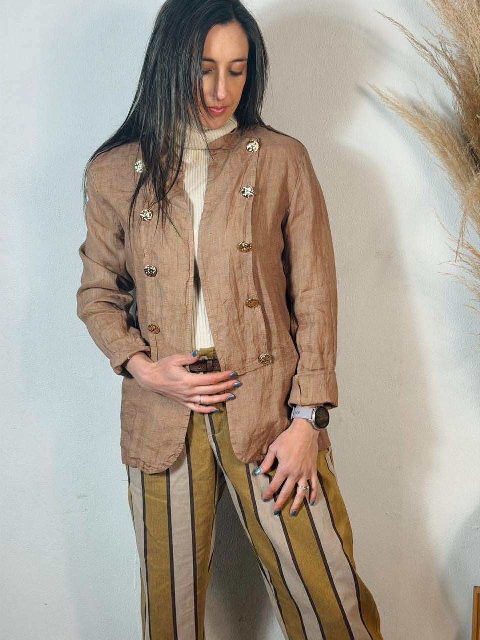 Vega Linen Over Brown