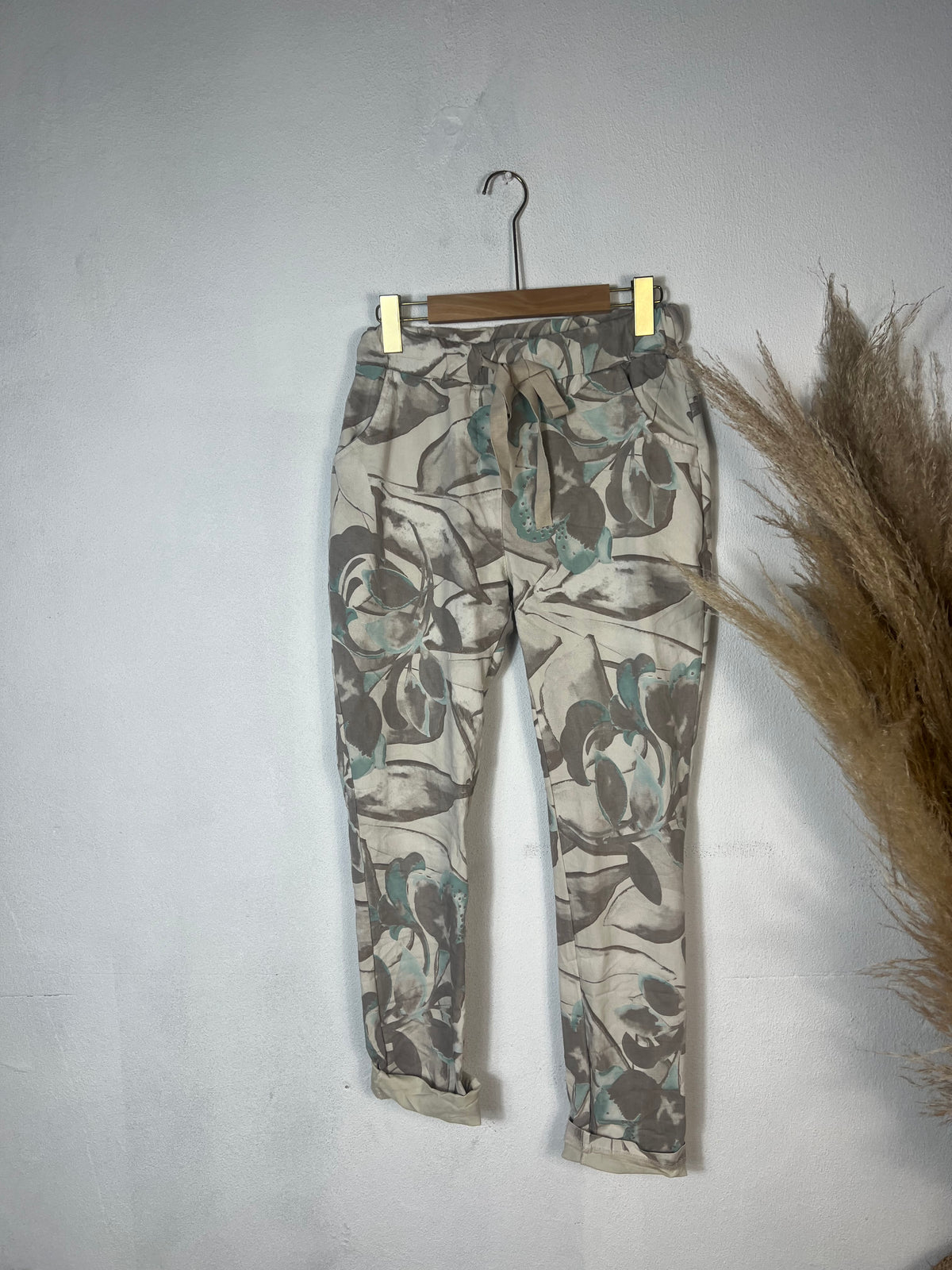 Loretta Magic Pants Beige