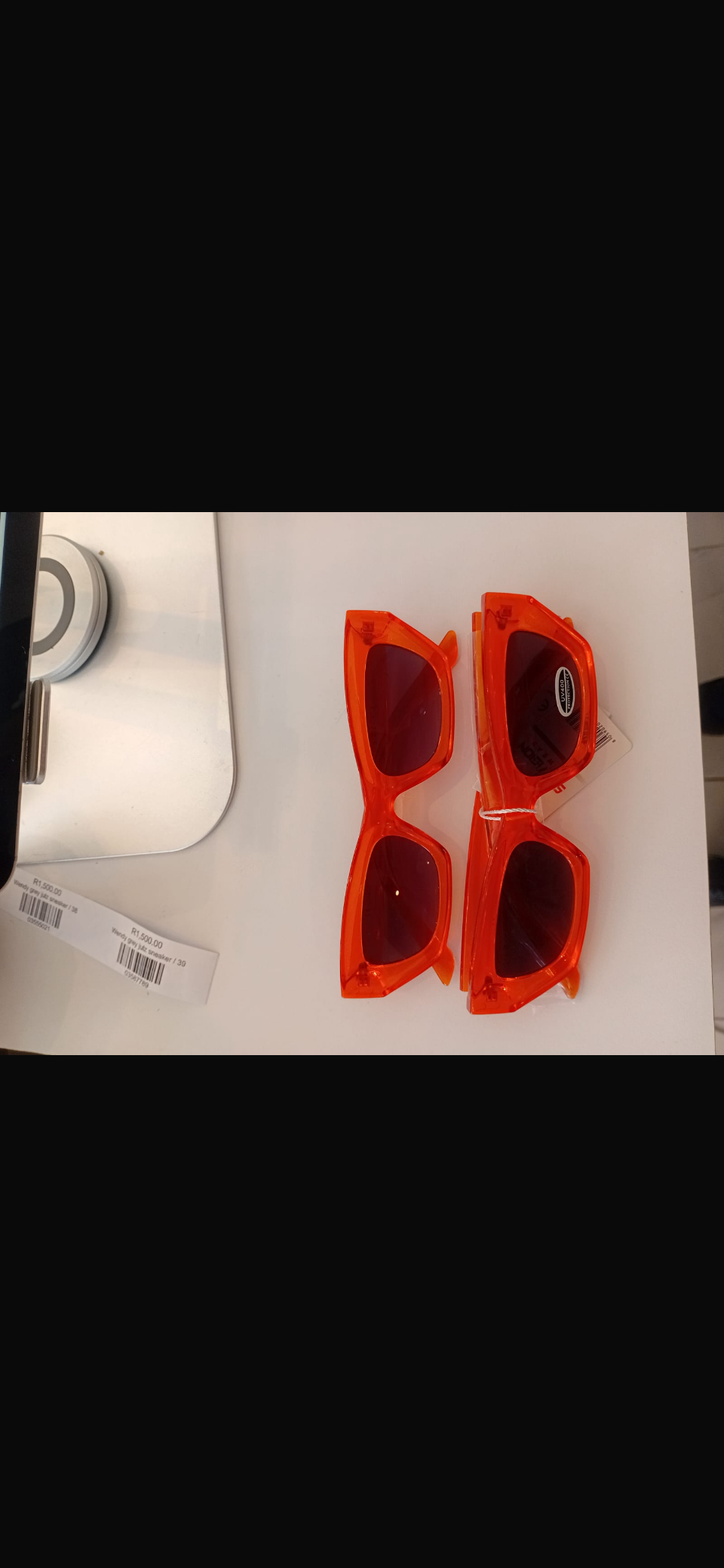 Vesto red