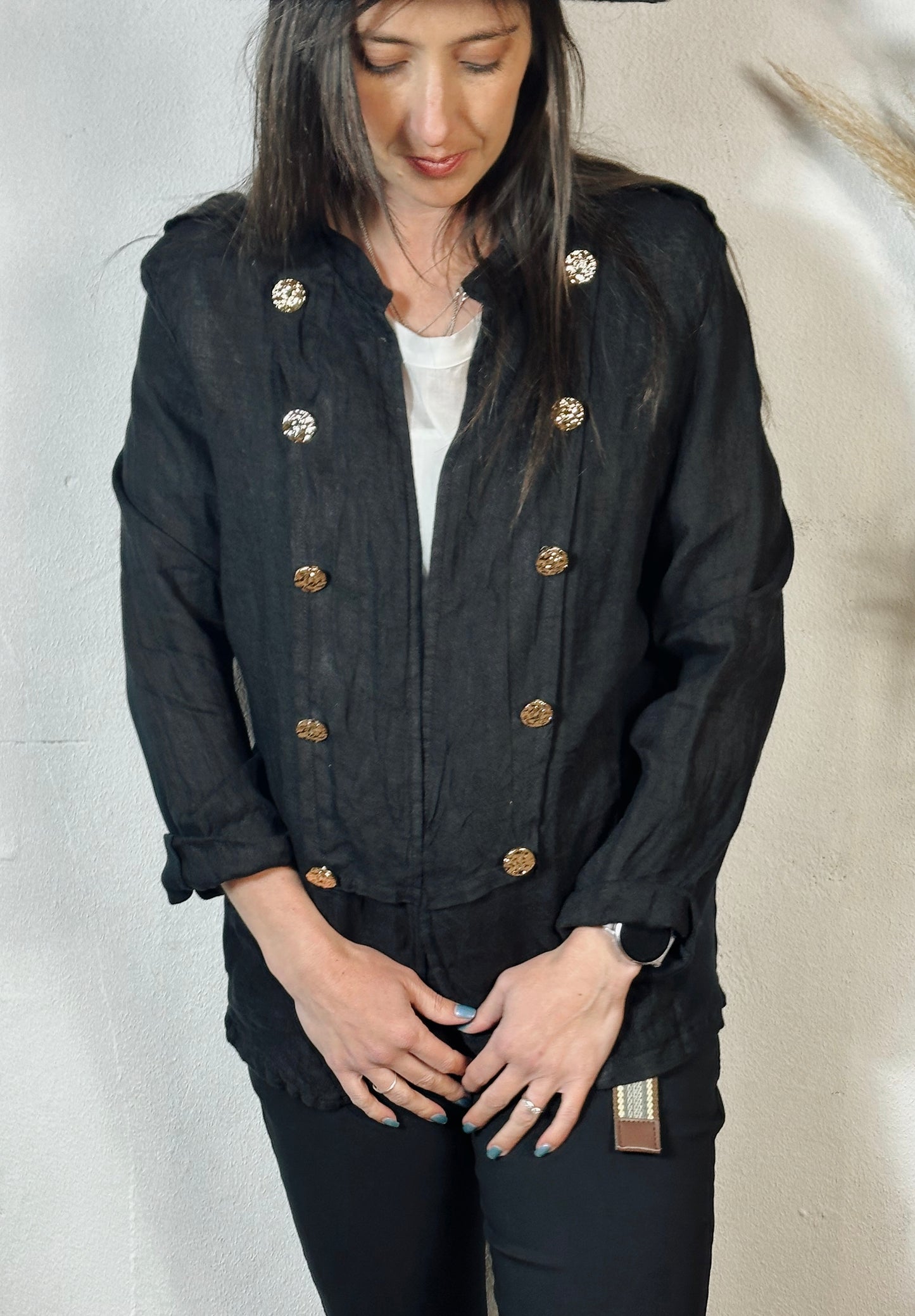 Vega Linen Over Black